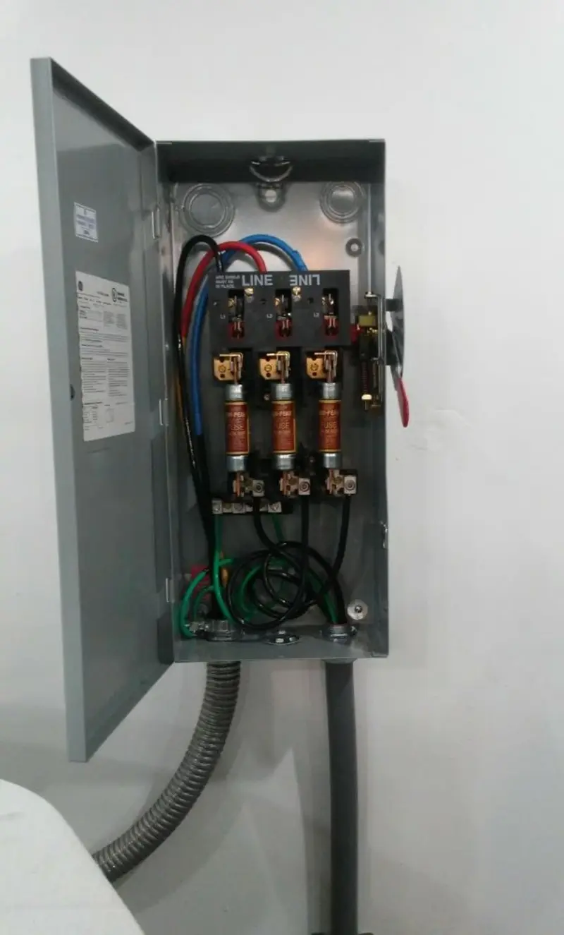 Three-phase disconnect switch installed for Smoke Detector Installation in Rehoboth